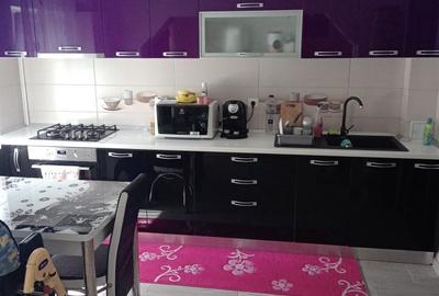 Apartament cu 3 camere decomandat, mobilat în Bahne - 1