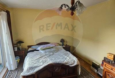 Apartament cu 3 camere de vanzare, str. Hortensiei - 18