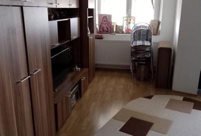 Apartament cu 3 camere decomandat în Călărași - 10
