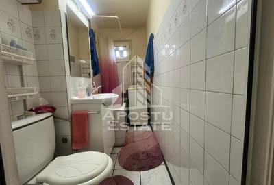 Apartament cu 4 camere, centrala proprie, zona Dacia - 12