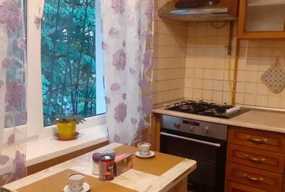 Apartament cu 2 camere decomandat în Berceni - 2
