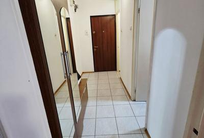 Apartament cu 2 camere decomandat, mobilat în 9 Mai - 7