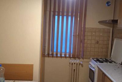 Apartament cu 2 camere semidecomandat în Exterior Vest