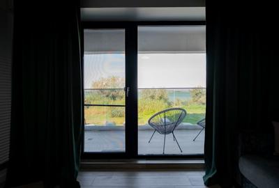 Apartament 2 camere, Mamaia Central | Vedere frontala la lac | Terasa 13,5 mp - 17