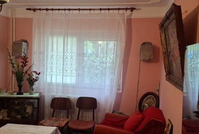 Apartament cu 2 camere decomandat în Târgu Cucu - 1