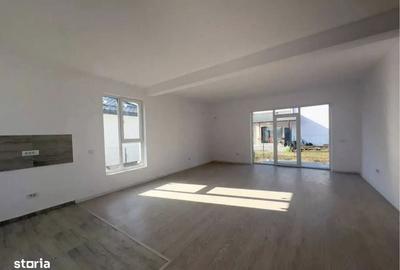 Casă cu 4 camere în Tunari - 10