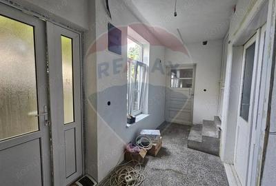 Casă cu 3 camere cu Teren 475 Mp în Central - 15