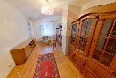 Casă / Vilă cu 8 camere de vânzare - 3