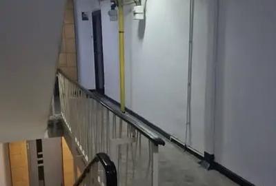 Apartament cu 3 camere si centrala Dna. Ghica