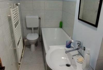 Apartament cu 3 camere decomandat, mobilat în Decebal - 8