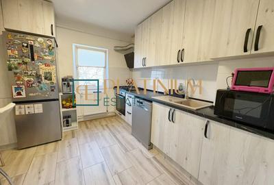 Apartament cu 3 camere decomandat, mobilat în Aradului