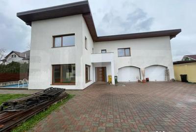 Casă cu 4 camere cu Teren 533 Mp în Central