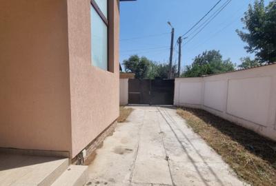 Casă cu 4 camere cu Teren 260 Mp în Central - 2