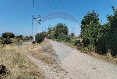 Teren agricol intravilan de 1035 mp, în Nord - 8