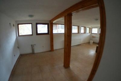Casă cu 5 camere cu Teren 1585 Mp în Central - 5