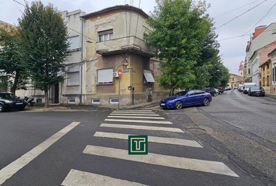 Apartament Ultracentral cu 3 camere, în stil Bauhaus, in Arad Apartament Ultracentral cu 3 camere, în stil Bauhaus, in Arad - 2