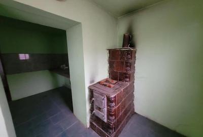 Casă cu 3 camere cu Canalizare în Parța - 2