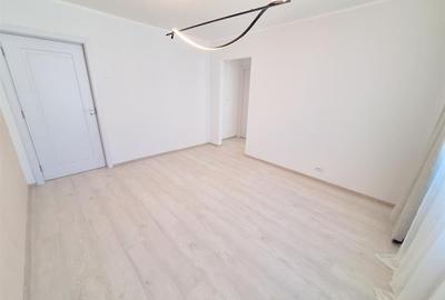 Apartament 2 camere semidecomandate, etaj 3, zona Cora - 2