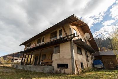 Proprietate autentica, stil traditional:Eco, cu parau pitoresc si vedere spectac - 30