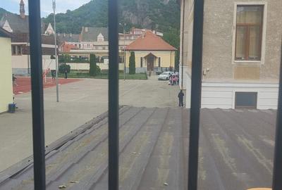 Apartament cu 3 camere în Decebal - 3