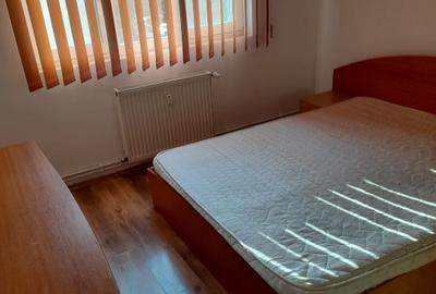 Apartament cu 3 camere decomandat în UTA - 4
