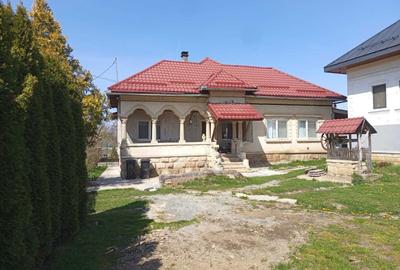 Casă cu 3 camere în Bughea de Sus - 1