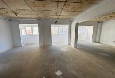 Spatiu comercial 81 mp, etaj 1/8 Tineretului-Chiajna, super vad - 2