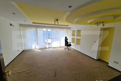 Casă cu 7 camere cu Teren 756 Mp în Central - 2