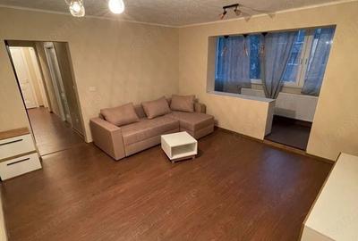 Apartament cu 3 camere decomandat în Decebal - 2