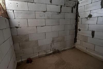 Casă individuală cu 6 camere cu Canalizare în Est - 11