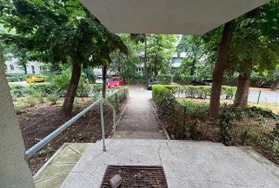 Apartament cu 3 camere semidecomandat în Titan - 17