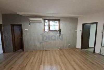 Apartament cu 3 camere decomandat în Calea Călărașilor - 2