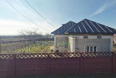 Casă cu 3 camere cu Canalizare în Brădești - 5