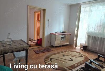 Apartament cu 3 camere semidecomandat în Central - 7