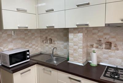 Apartament cu 3 camere semidecomandat în Central - 2