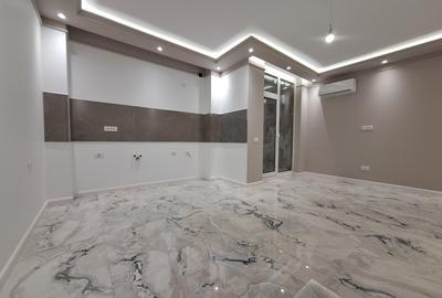 Apartament cu 3 camere decomandat în Torontalului