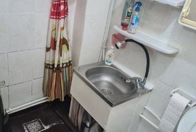 Inchiriez camera camin - 2