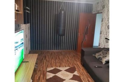 Apartament cu 3 camere decomandat în Apărătorii Patriei - 4