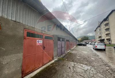 Casă cu Garaj în Central - 3