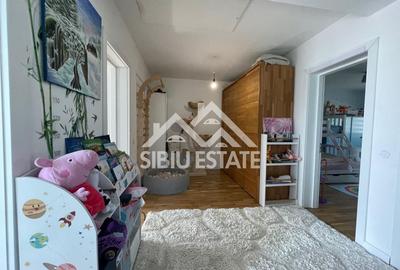 Duplex cu 5 camere cu Canalizare în Cristian - 22