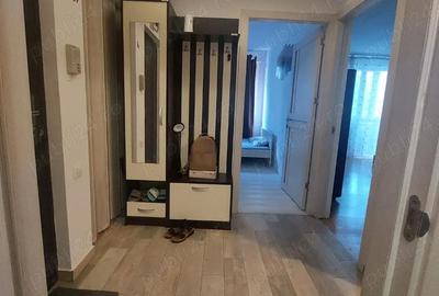 Apartament cu 2 camere decomandat în Eroii Revoluției - 1