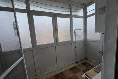 Proprietar, Apartament 3 camere, decomandat, etaj 2, 22 Decembrie 1989 (Piata Mica) - 1