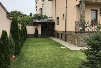 Casă cu 4 camere în Central - 1