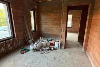 Casă cu 3 camere cu Teren 400 Mp în Corunca - 8