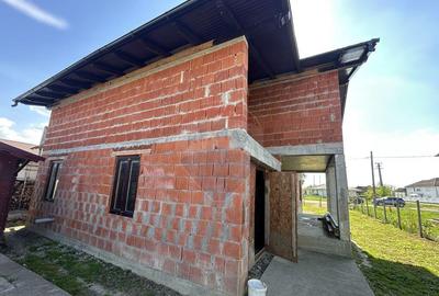 Casa la ro?u de vanzare in Satulung - 3