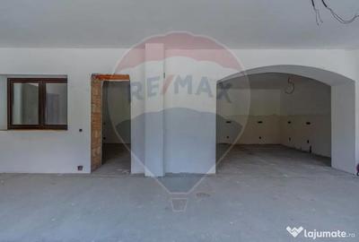 Casă cu 4 camere cu Teren 1642 Mp în Hoghiz - 12