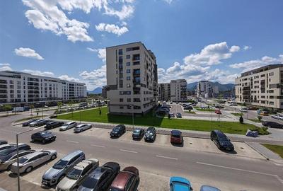 Apartament cu 3 camere decomandat, mobilat în Tractorul - 30