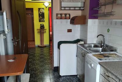 Apartament cu 3 camere decomandat în Central - 4