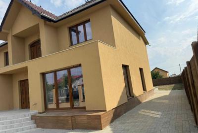 Casă cu 4 camere în Central - 6