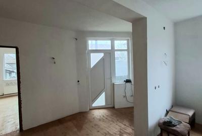 Casă cu 3 camere cu Teren 565 Mp în Goranu - 13